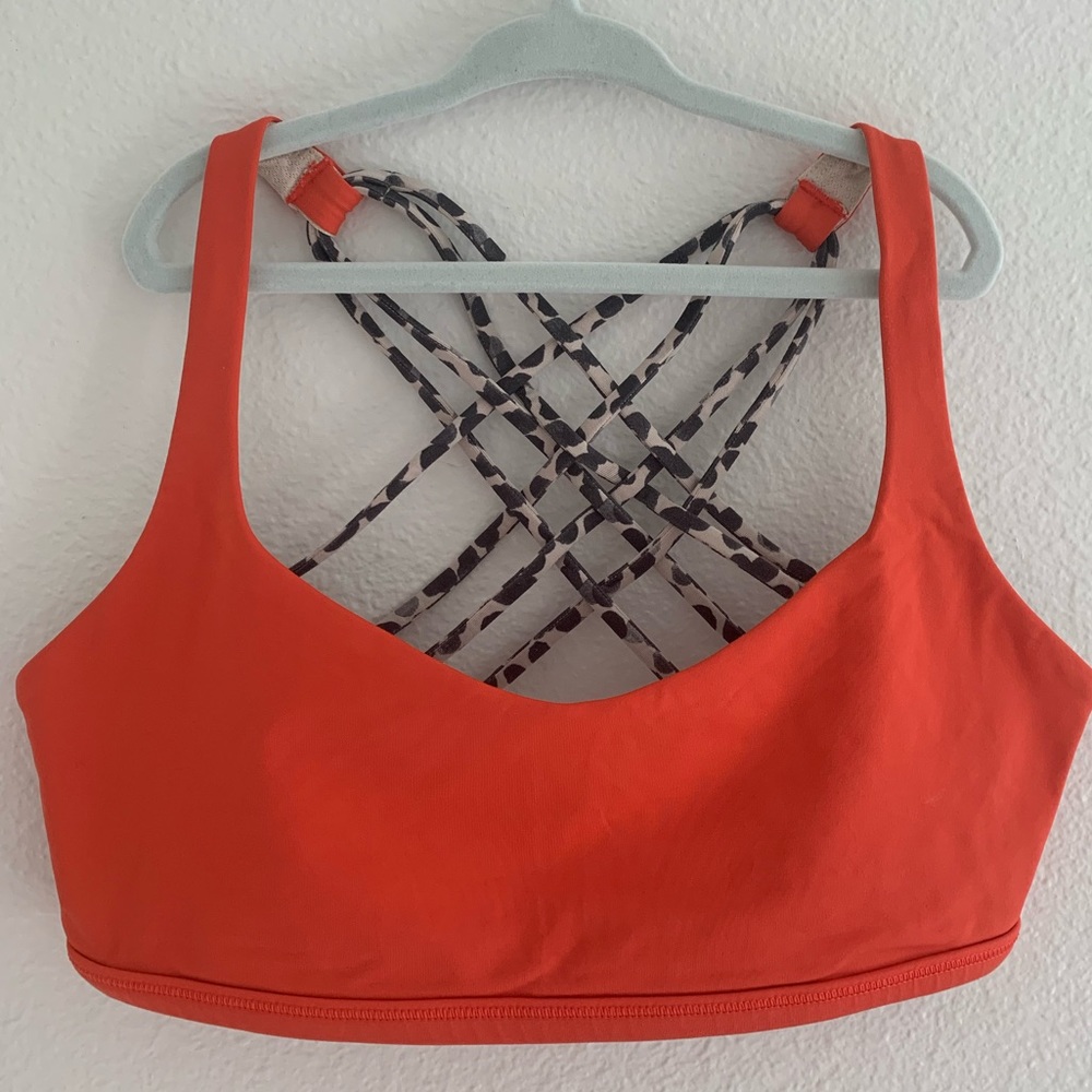 Lululemon athletics Sports Bra Free To Be *Wild size 8 red